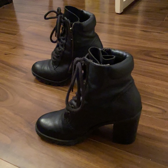 ALDO ZIPPER COMBAT BOOT LEATHER HEELS - Picture 3 of 9